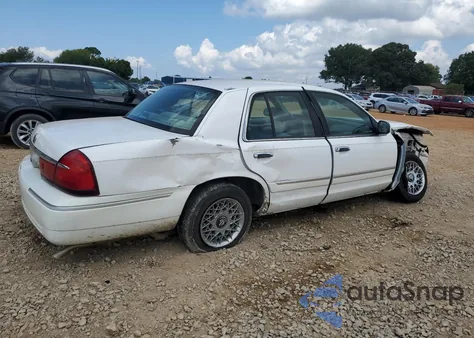 2000 Mercury Grand Marquis Gs z USA, uszkodzony, nr VIN 2MEFM74W5YX627472